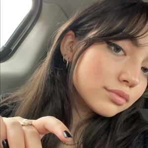 Meet your Posher, Angelina